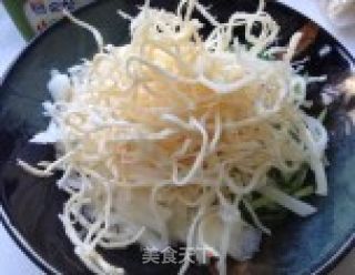 凉拌鱿鱼丝的做法步骤：3