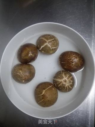 肉末蒸香菇的做法步骤：3