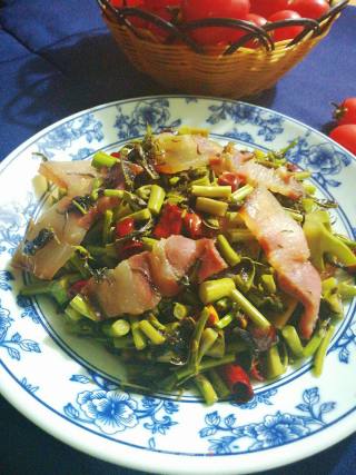 ＃春食野菜香＃香椿炒腊肉的做法步骤：7