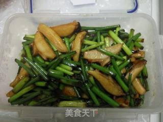 蒜苔炒凤蛸的做法步骤：4