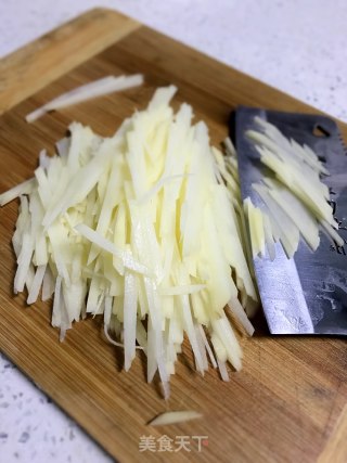芙蓉蛋和清炒土豆丝的做法步骤：2