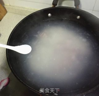 荠菜皮蛋瘦肉粥的做法步骤：7