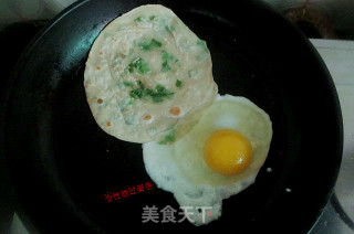 饺子皮版手抓饼的做法步骤：9
