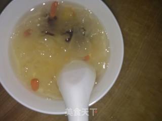 红枣银耳汤的做法步骤：1