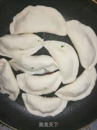 荠菜鸡蛋盒子的做法步骤：13