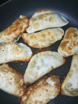 荠菜鸡蛋盒子的做法步骤：14