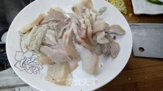 回锅肉的做法步骤：1