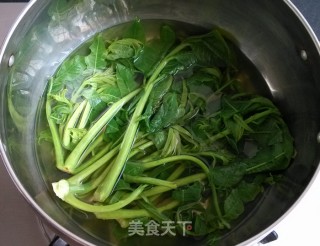 香椿鸡蛋煎饼的做法步骤：2