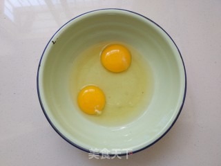 香椿鸡蛋煎饼的做法步骤：4
