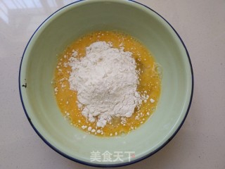 香椿鸡蛋煎饼的做法步骤：5