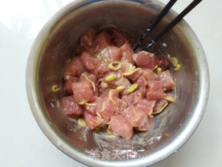 香辣牙签肉的做法步骤：5