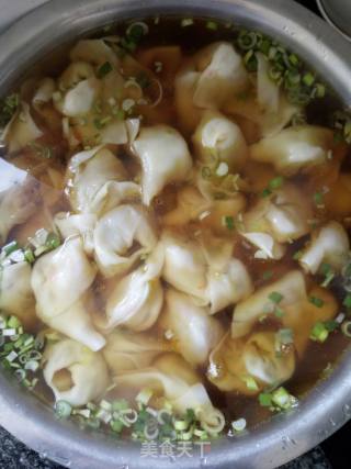 青椒胡萝卜猪肉馄饨的做法步骤：11