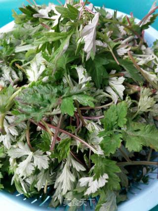 ＃春食野菜香＃清明艾草塌饼的做法步骤：1