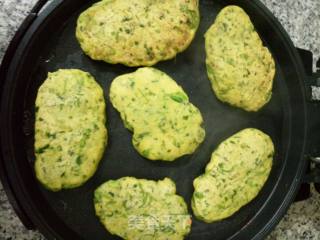 菜饼子
被遗忘的菜饼子的做法步骤：4