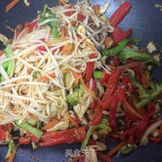 蔬菜拌面的做法步骤：7