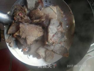 酸辣凉牛肉的做法步骤：2