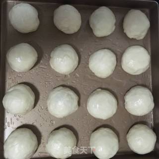 豆沙小面包的做法步骤：9