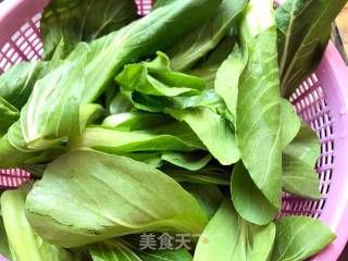 油菜香菇的做法步骤：1
