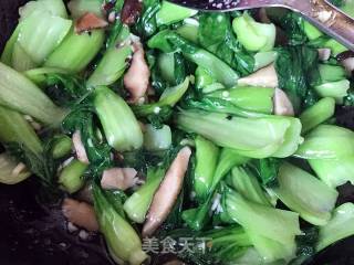 油菜香菇的做法步骤：4