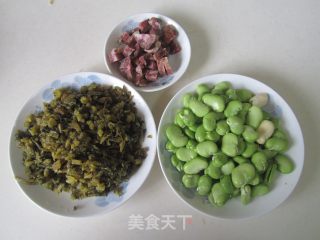 香肠雪菜炒蚕豆米的做法步骤：1