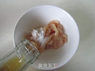 韭菜薹炒鸡丝的做法步骤：1