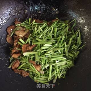 芹菜炒肉片的做法步骤：8