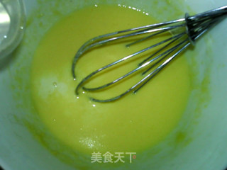 帕玛森香草戚风蛋糕的做法步骤：7