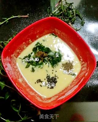 # 春食野菜香 #   蒲公英鸡蛋饼的做法步骤：7