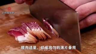 鹊桥腊味萝卜的做法步骤：2
