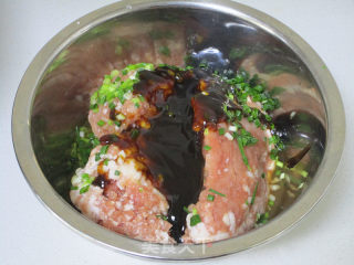 ＃春食野菜香＃油炸荠菜馄饨的做法步骤：3