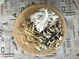 自制健康蘑菇味精的做法步骤：4