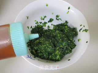＃春食野菜香＃马兰头松仁百叶卷的做法步骤：7