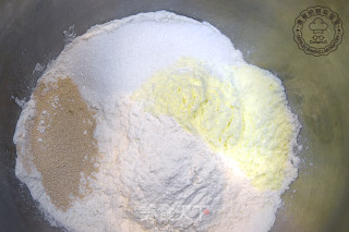 奶牛土司   德普烘焙实验室的做法步骤：1