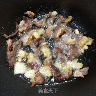 韭黄炒肉的做法步骤：3