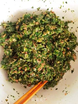 荠菜肉馅煎饺的做法步骤：1
