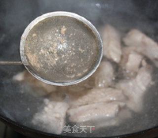 铁锅排骨豆角焖面的做法步骤：3