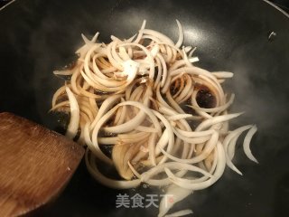 日式牛肉盖饭的做法步骤：3