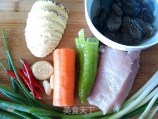 鱼香肉丝，极度经典的美味的做法步骤：1