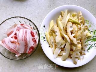 五花肉焖春笋的做法步骤：3