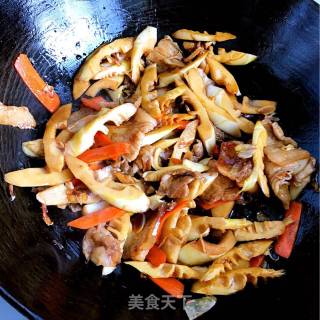 五花肉焖春笋的做法步骤：8