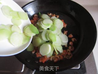 虾仁炒芥蓝片的做法步骤：6