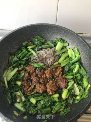 肉丸粉丝小白菜的做法步骤：7