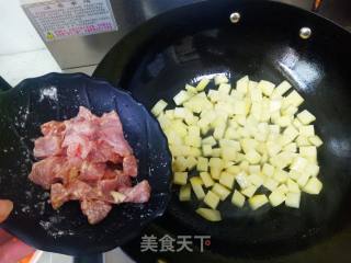 土豆咖喱的做法步骤：3