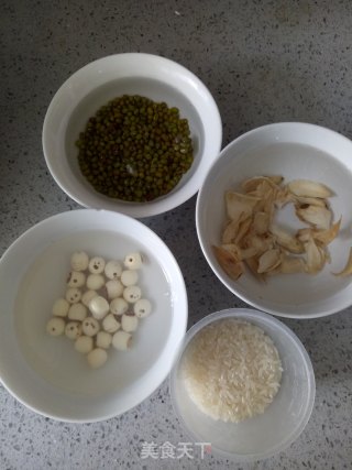 薄荷清火粥的做法步骤：2