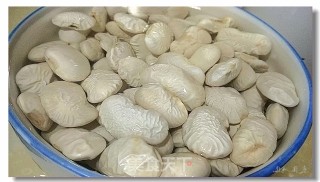 大白豆炖猪蹄的做法步骤：3