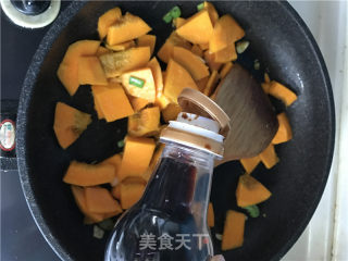 虾仁烧金瓜的做法步骤：6