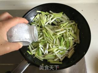 韭菜炒鸡蛋的做法步骤：7