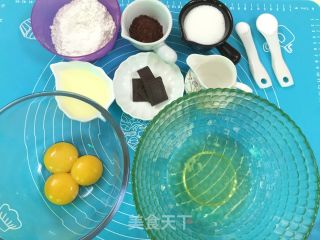 巧克力可可戚风的做法步骤：1