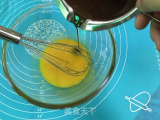 巧克力可可戚风的做法步骤：5