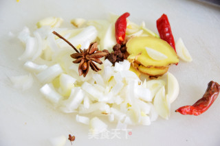 酱油水黄鲫鱼的做法步骤：1